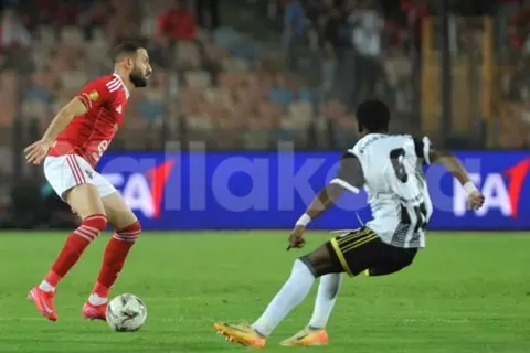 بـ 10 لاعبين.. الأهلي يتأهل إلى مجموعات الأبطال على حساب إيجل نوار (فيديو)